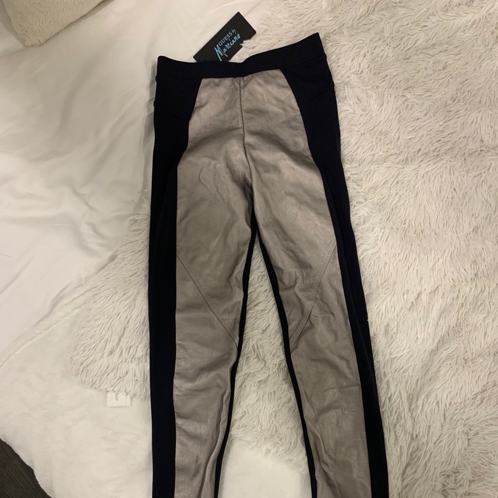 NWT Marciano Metallic Front Leggings Size XS - Picture 2 of 5